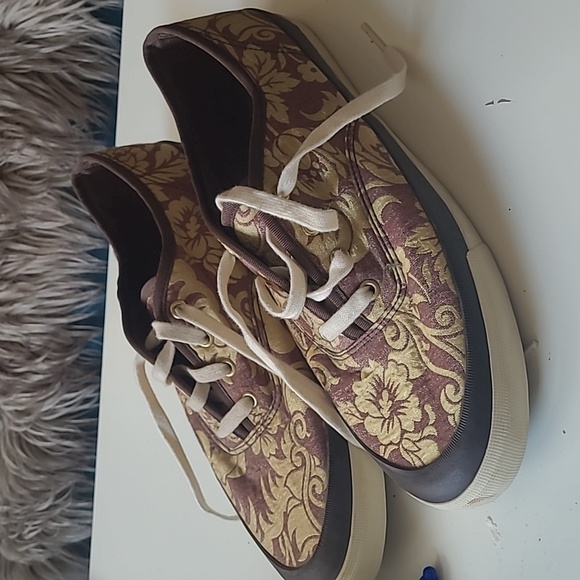 Keds sneakers size 9 - Picture 1 of 3